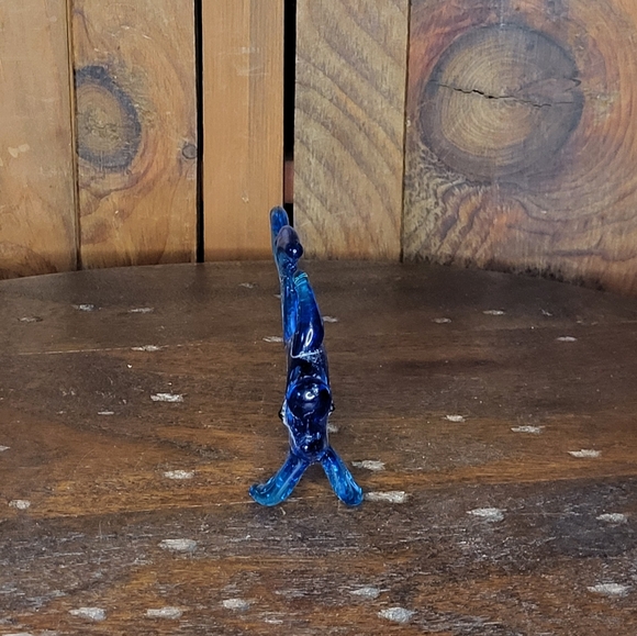 Blue Glass Fish Figurine - Picture 6 of 11